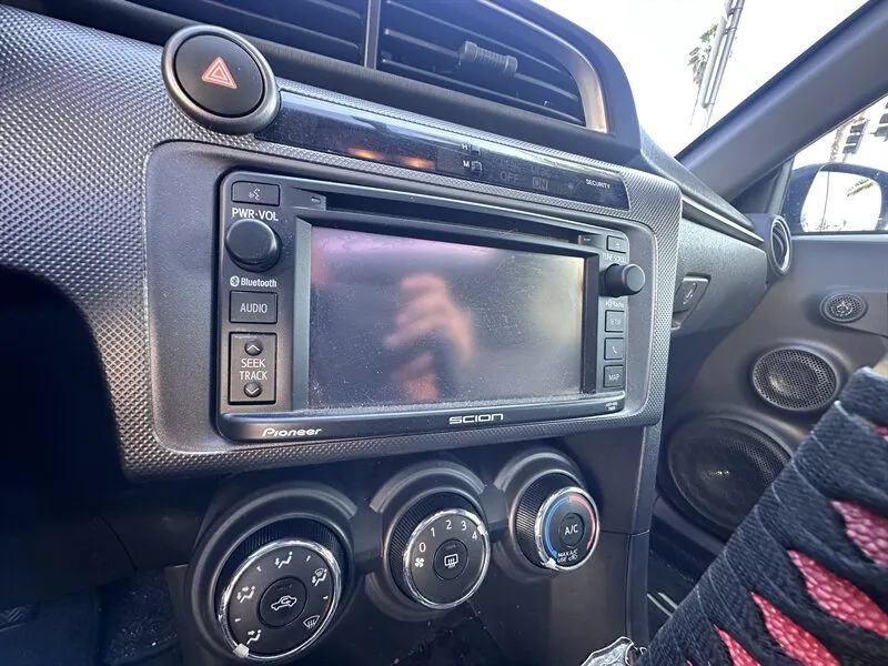 Used 2014 Scion tC FWD image 27