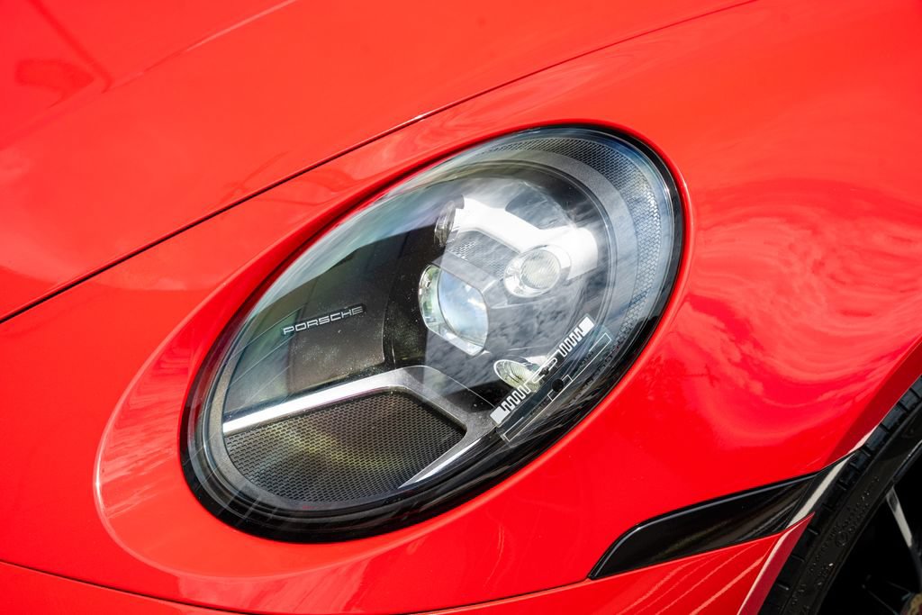 Used 2020 Porsche 911 Carrera RWD image 25
