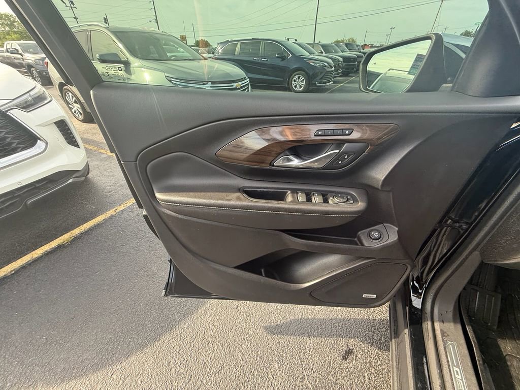 Used 2019 GMC Terrain Denali w/ Driver Alert Package II FWD image 11