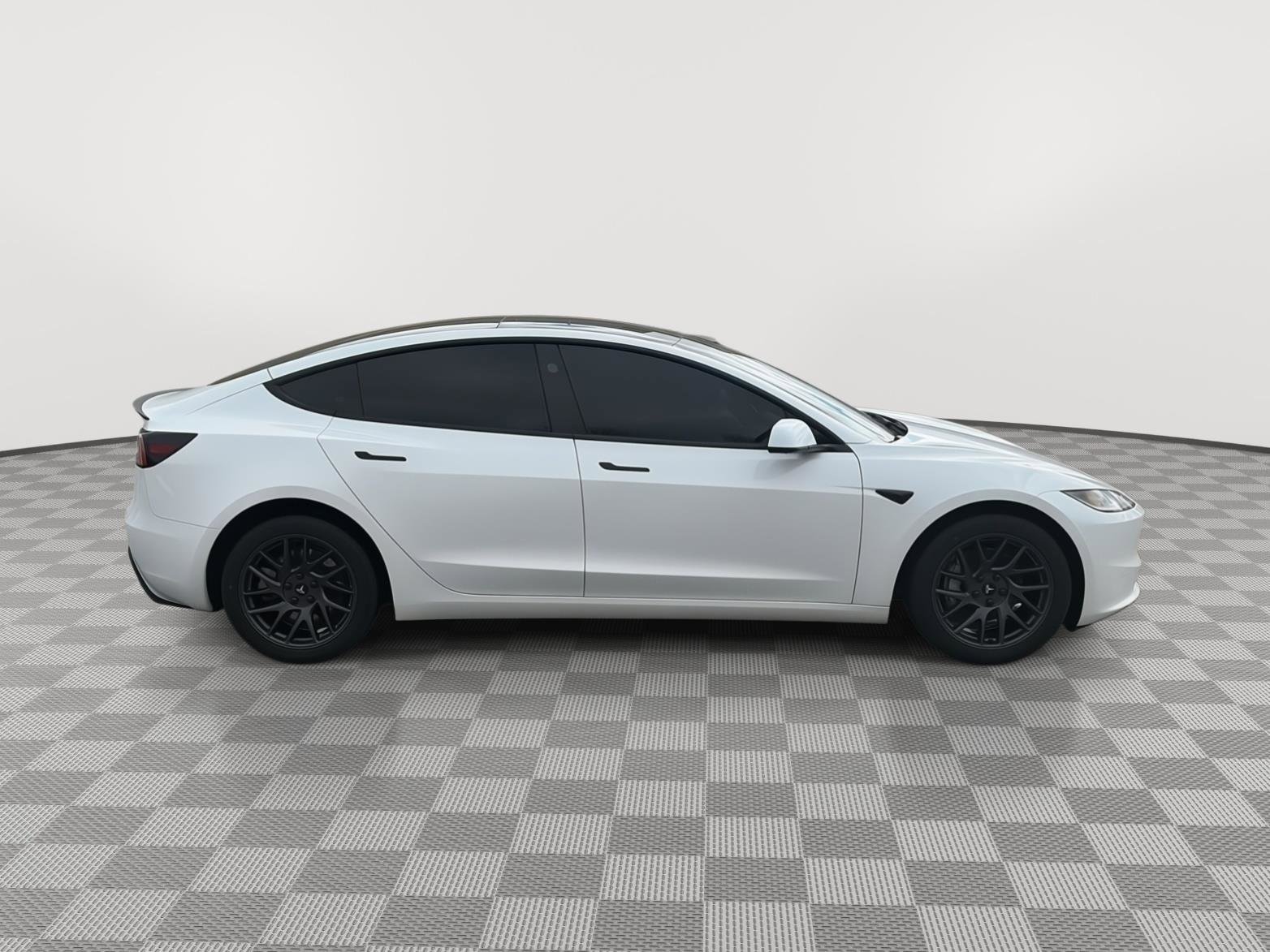 Used 2025 Tesla Model 3 Long Range image 9