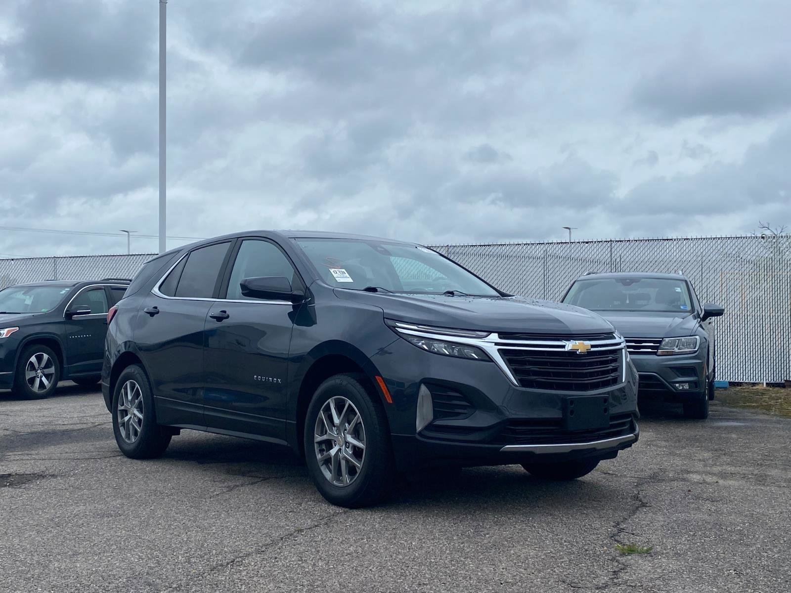Used 2023 Chevrolet Equinox LT AWD/4WD image 1