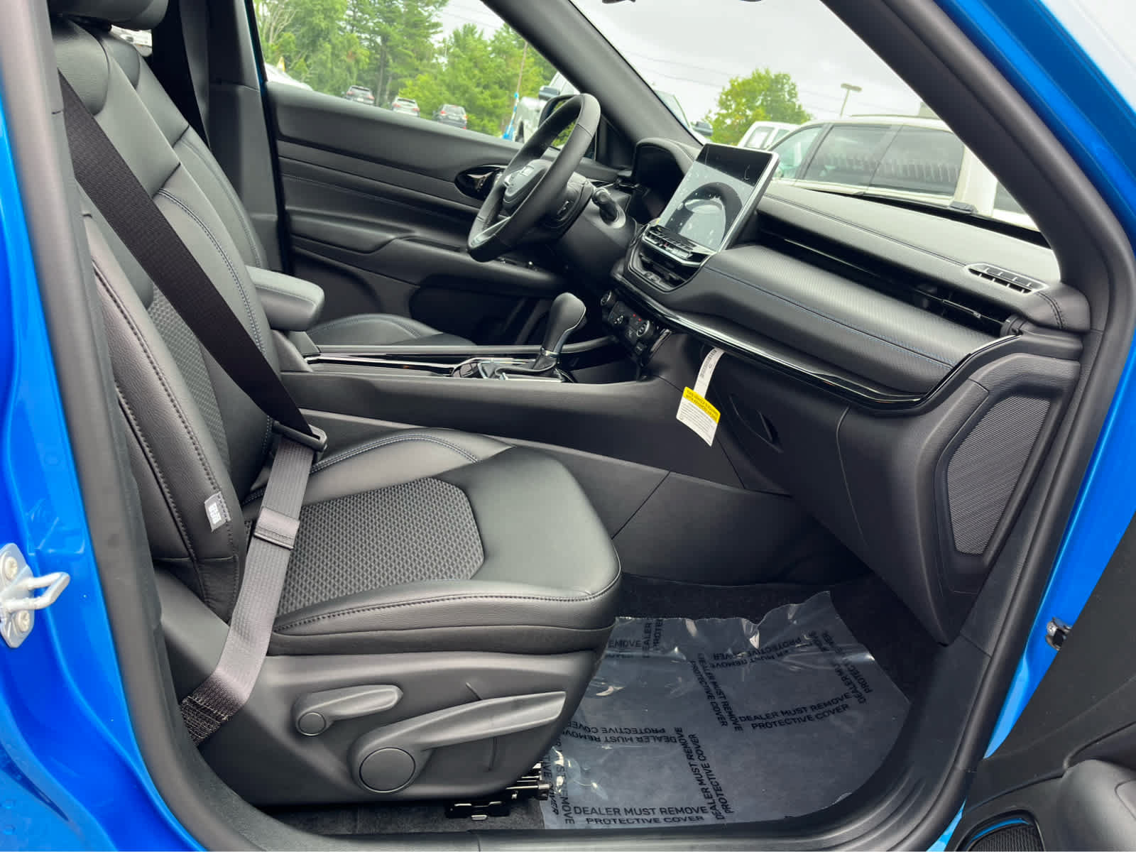 New 2026 Jeep Compass Latitude AWD/4WD image 32
