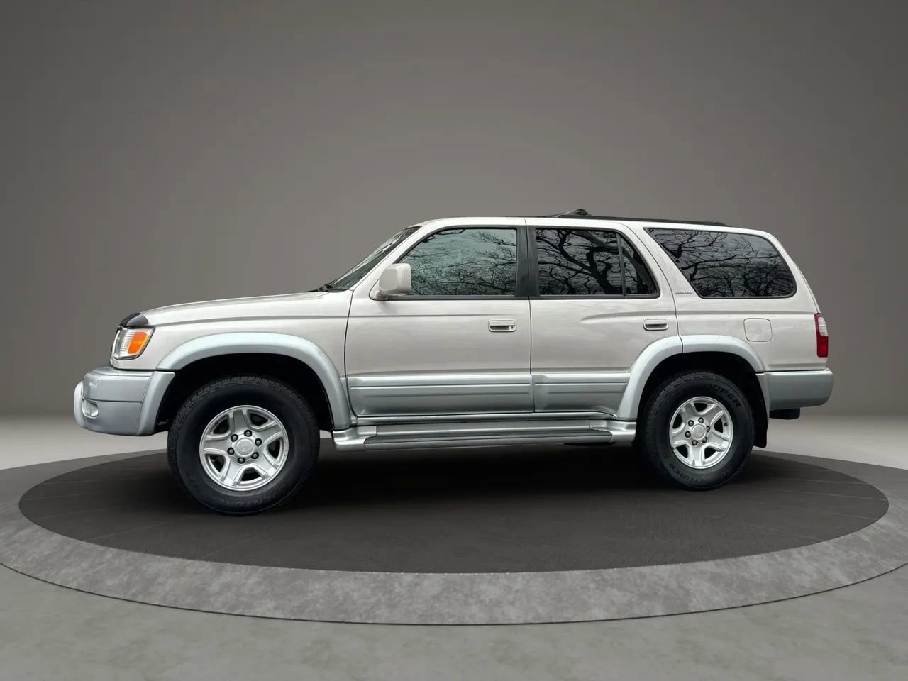 Used 2000 Toyota 4Runner Limited AWD/4WD image 10