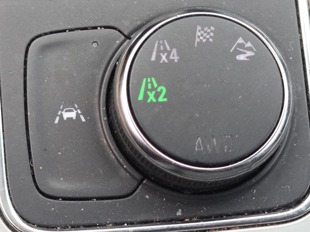 Used 2025 Chevrolet Blazer LT AWD/4WD image 31