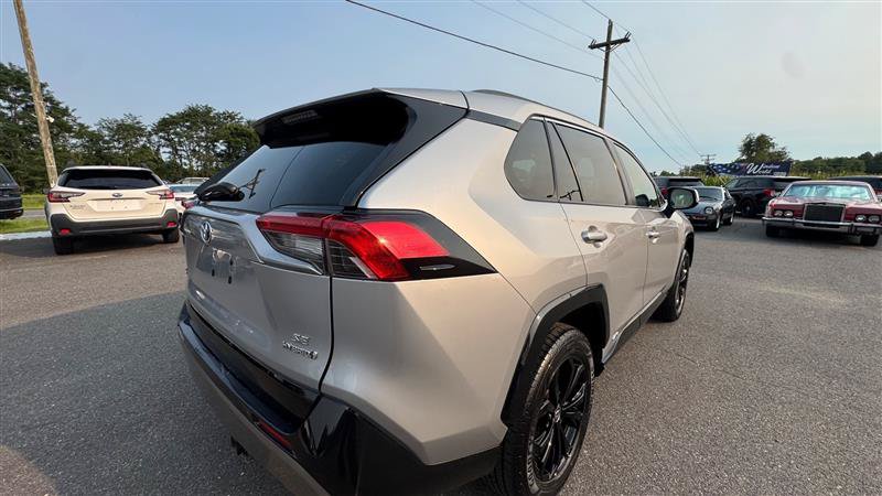 Used 2022 Toyota RAV4 SE w/ SE Grade Weather Package AWD/4WD image 22