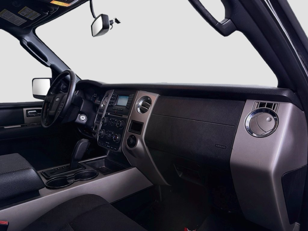 Used 2017 Ford Expedition XLT RWD image 29