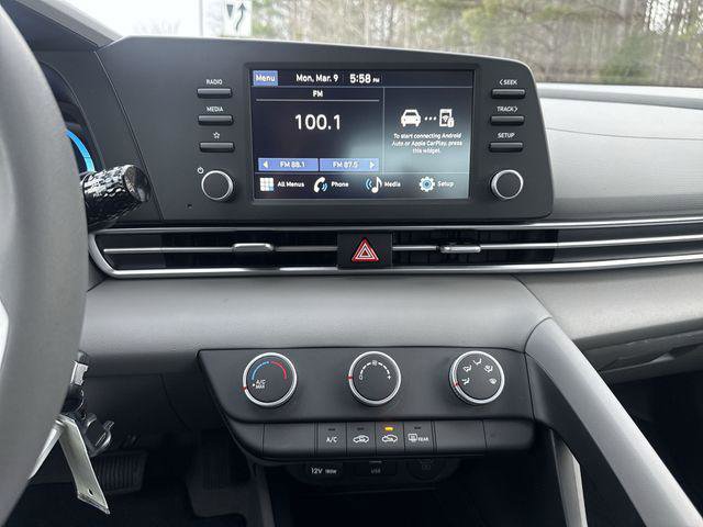 New 2026 Hyundai Elantra SE image 17