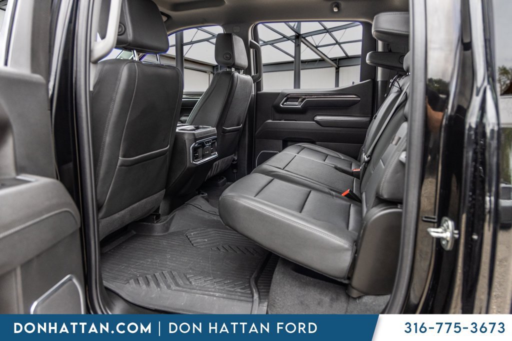 Used 2025 Chevrolet Silverado 1500 LTZ AWD/4WD image 19