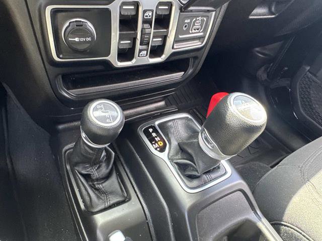 Used 2023 Jeep Gladiator Sport image 18