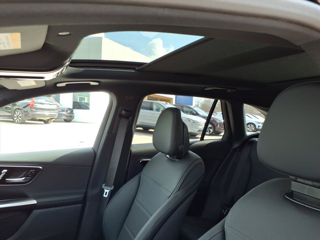 New 2026 Mercedes-Benz GLC 300 4MATIC image 12