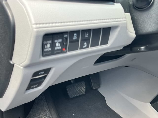 Used 2019 Honda Odyssey EX image 37