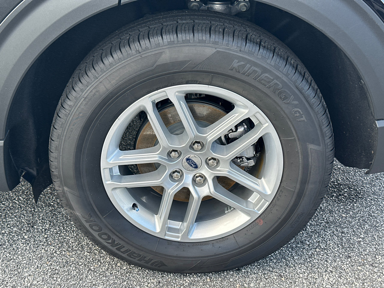 New 2026 Ford Explorer Active RWD image 20