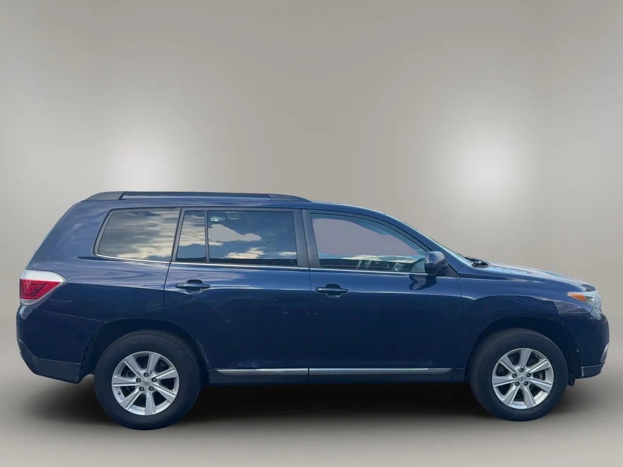 Used 2011 Toyota Highlander SE image 7