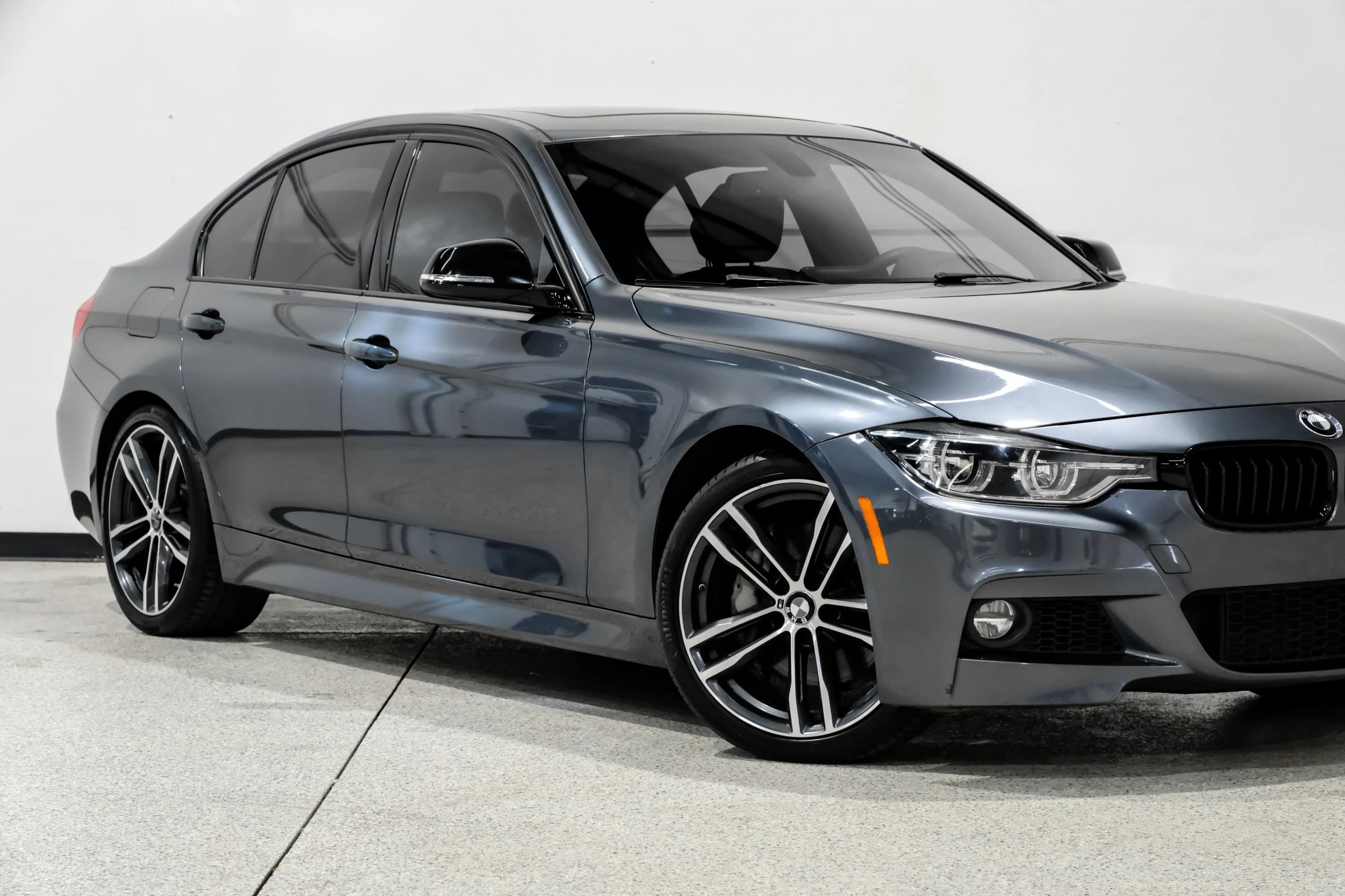 Used 2018 BMW 340i Sedan RWD image 12