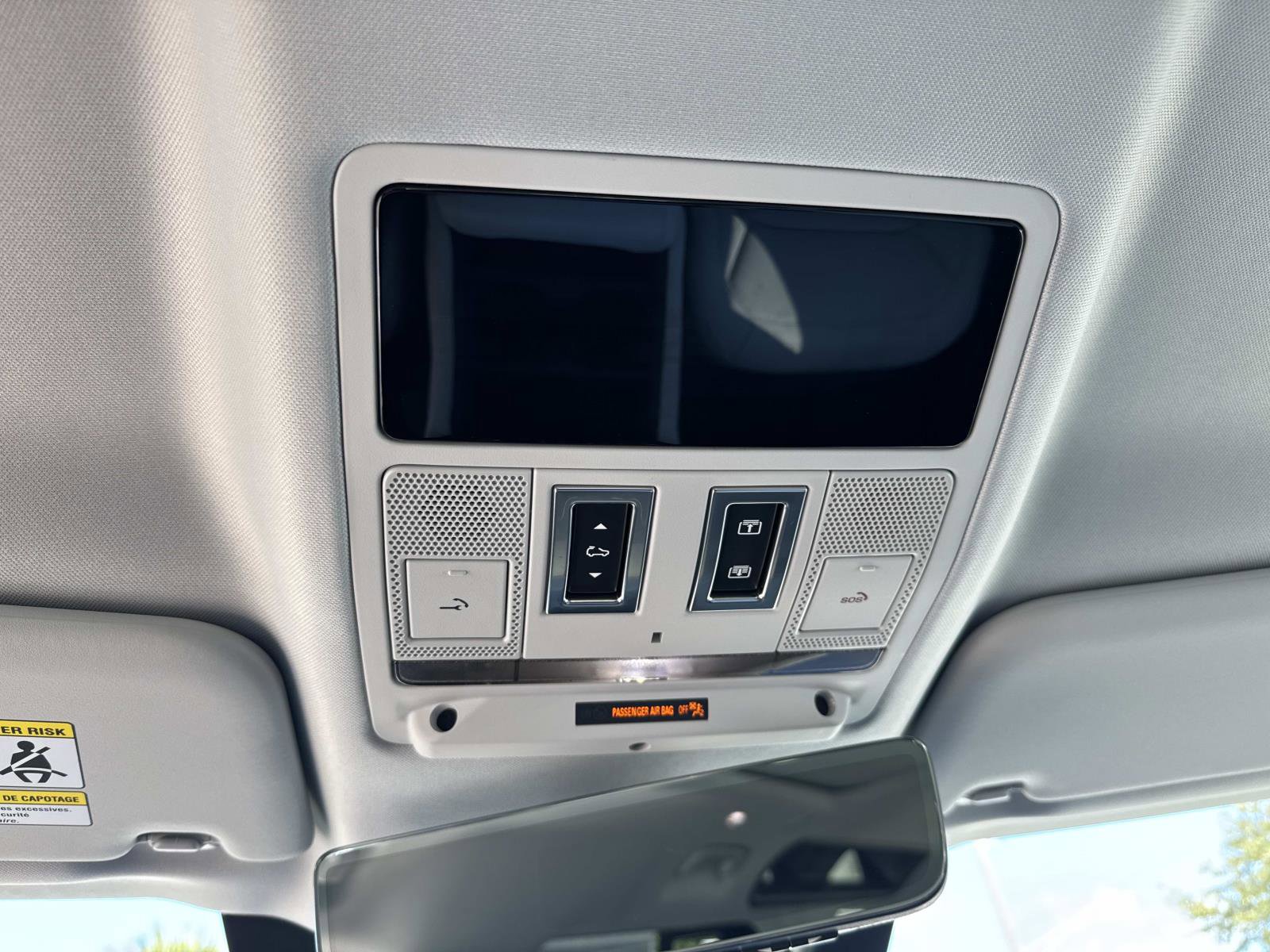 New 2026 Land Rover Defender 110 S image 27