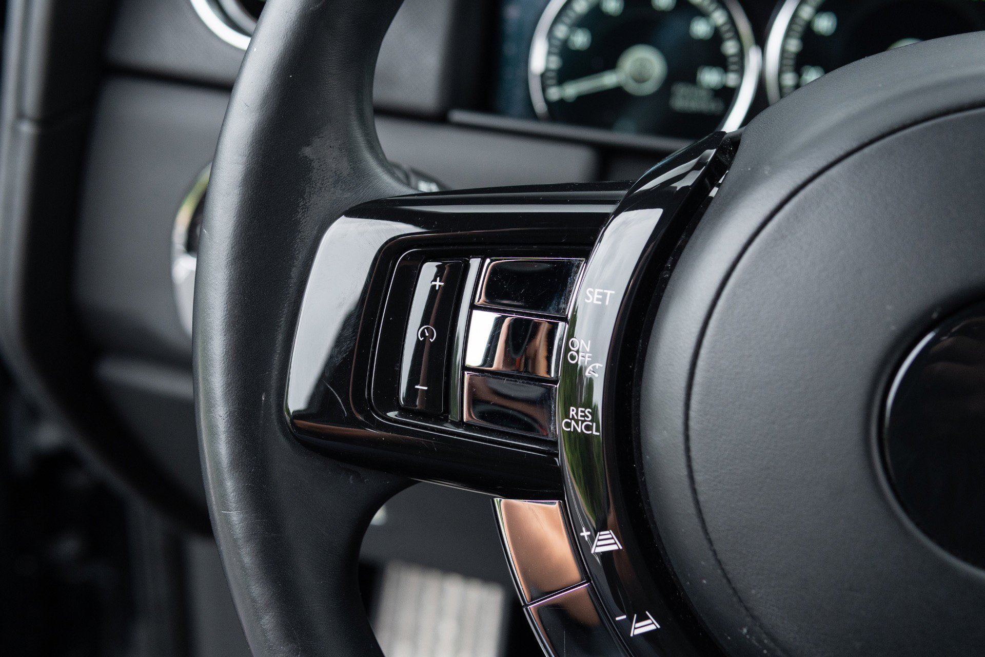 Used 2020 Rolls-Royce Cullinan image 44