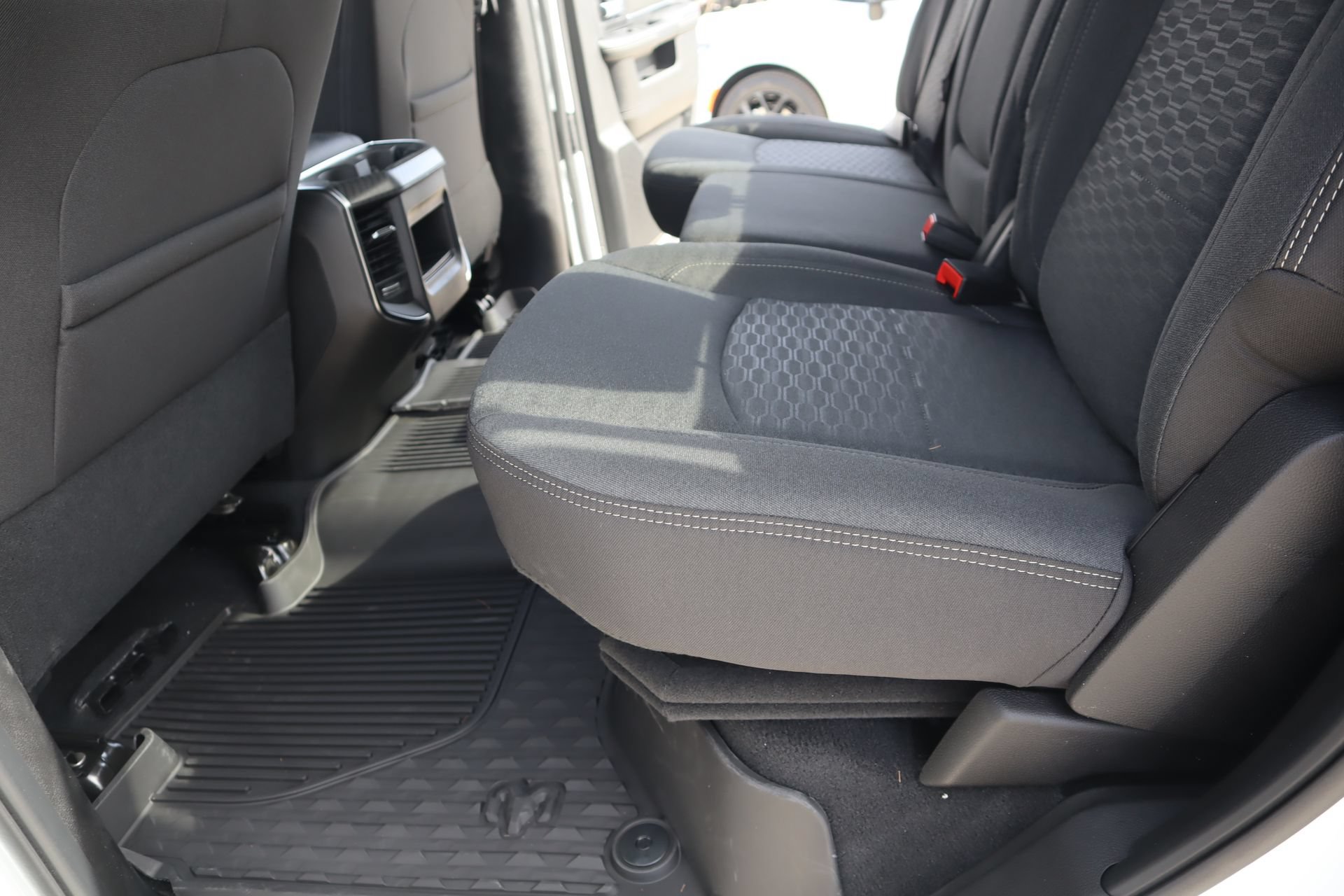 New 2026 RAM 2500 Big Horn AWD/4WD image 13
