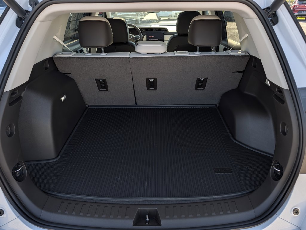 New 2027 GMC Terrain Denali w/ LPO, Floor Liner Package AWD/4WD image 25