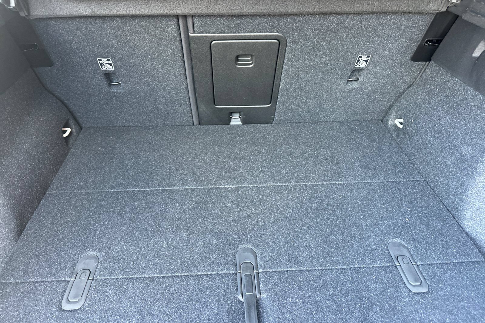 Certified 2023 Volvo C40 P8 Recharge Ultimate AWD/4WD image 18