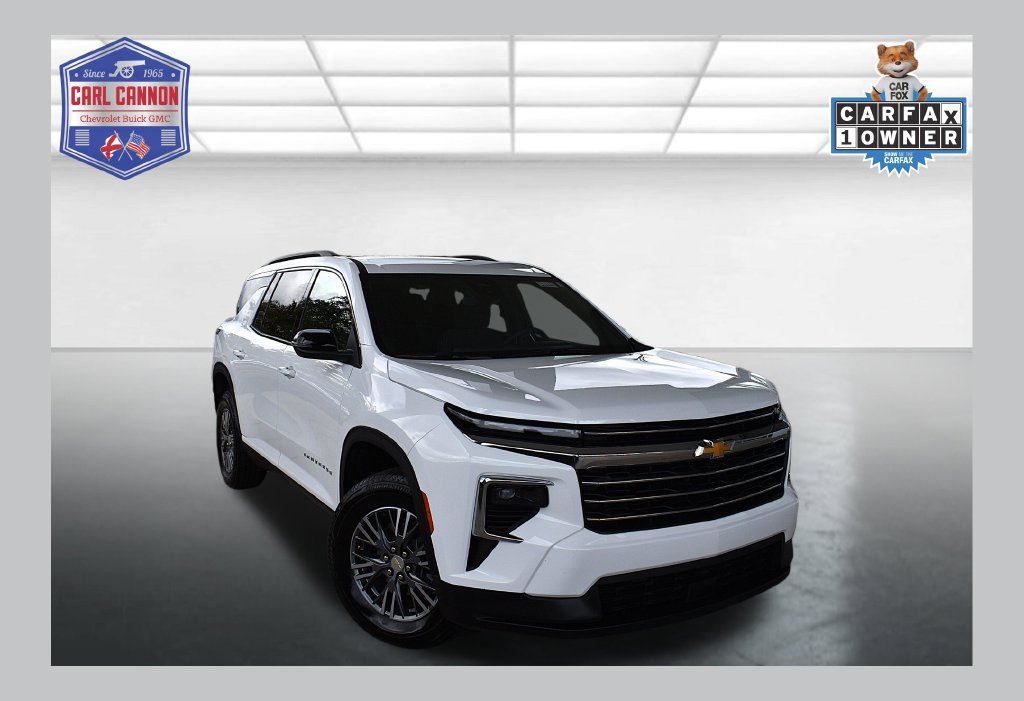 Used 2025 Chevrolet Traverse LT