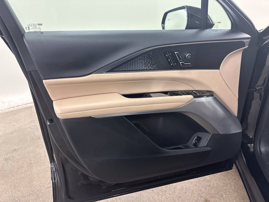 Certified 2026 Cadillac Lyriq Signature Luxury w/ Nappa Leather Package AWD/4WD image 32