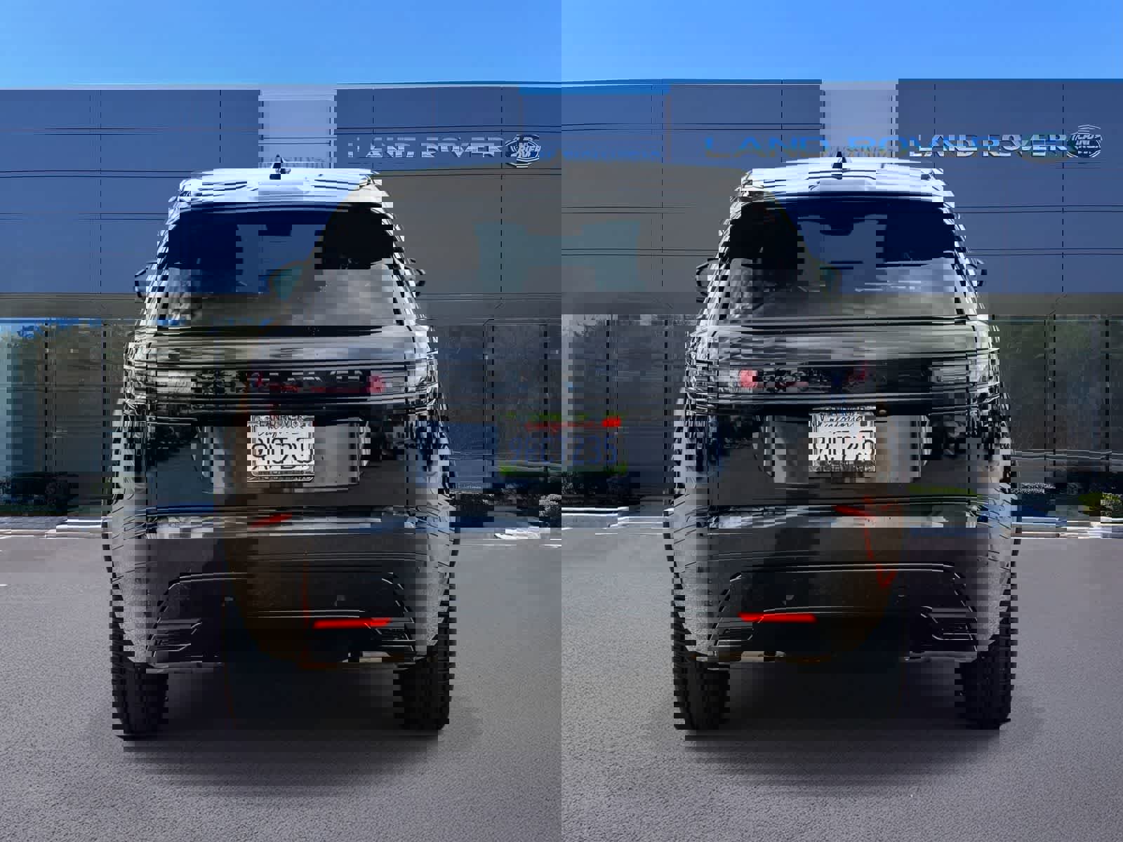 Used 2025 Land Rover Range Rover Velar Dynamic SE image 5