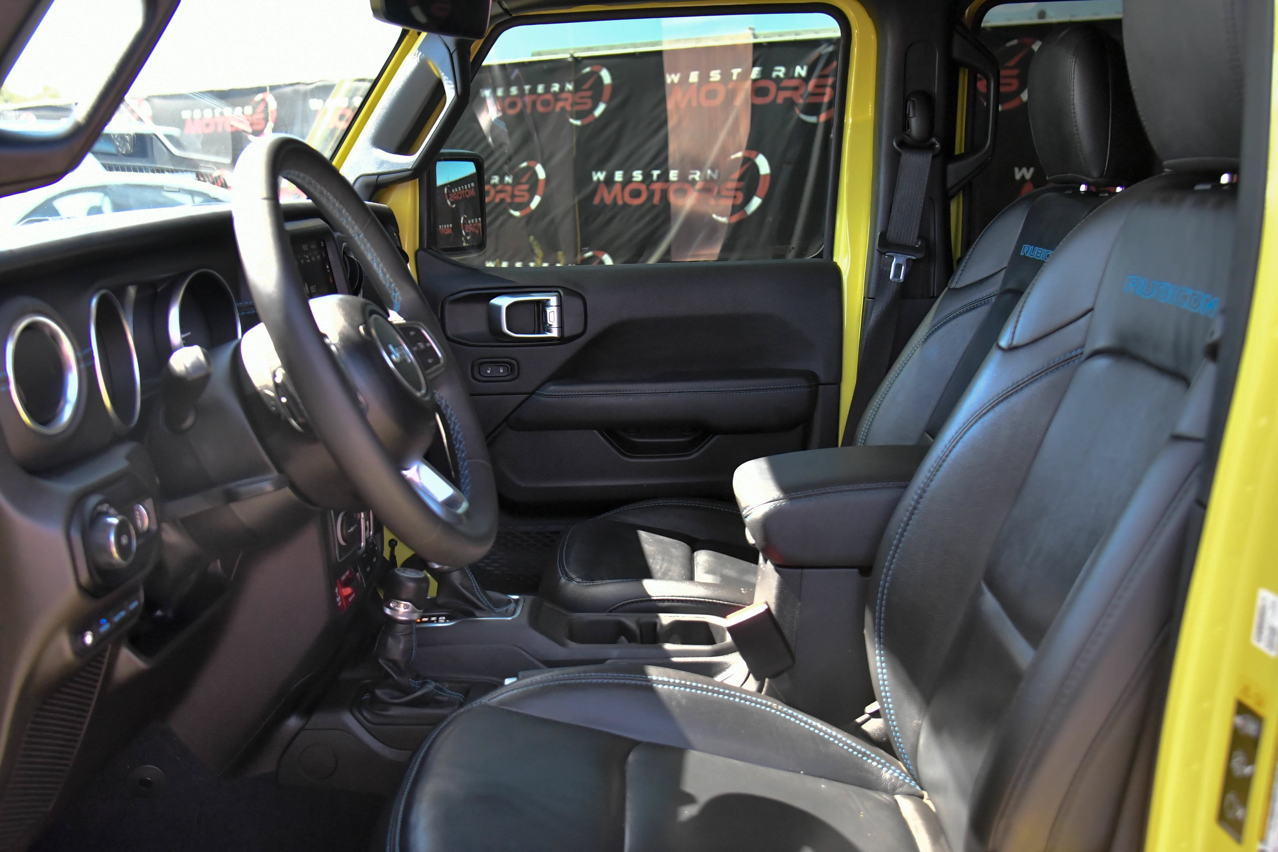 Used 2023 Jeep Wrangler Unlimited Rubicon 4xe w/ Steel Bumper Group AWD/4WD image 19