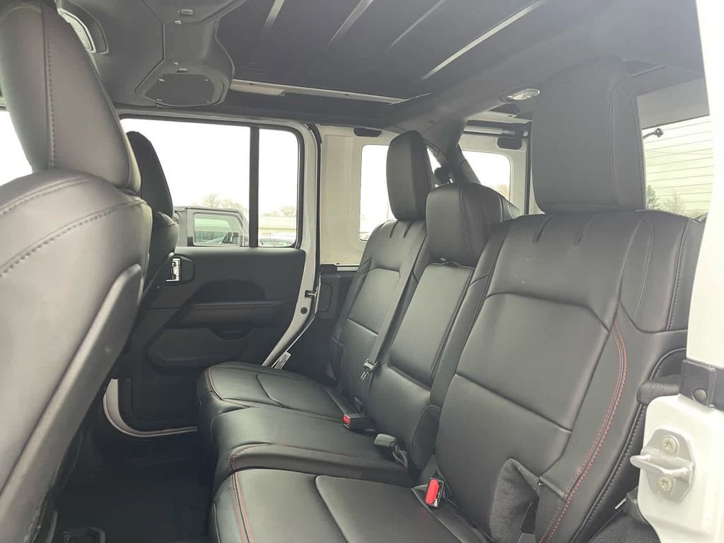 New 2026 Jeep Wrangler Unlimited Rubicon w/ Steel Bumper Group image 17