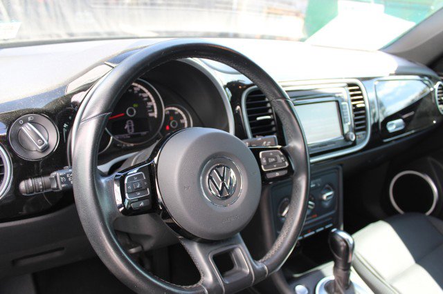 Used 2014 Volkswagen Beetle 2.5 image 14
