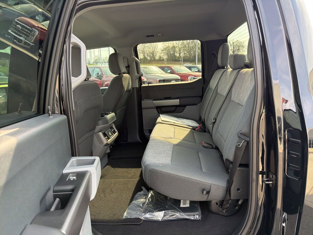 New 2026 Ford F350 XLT w/ 360-Degree Camera Package AWD/4WD image 13