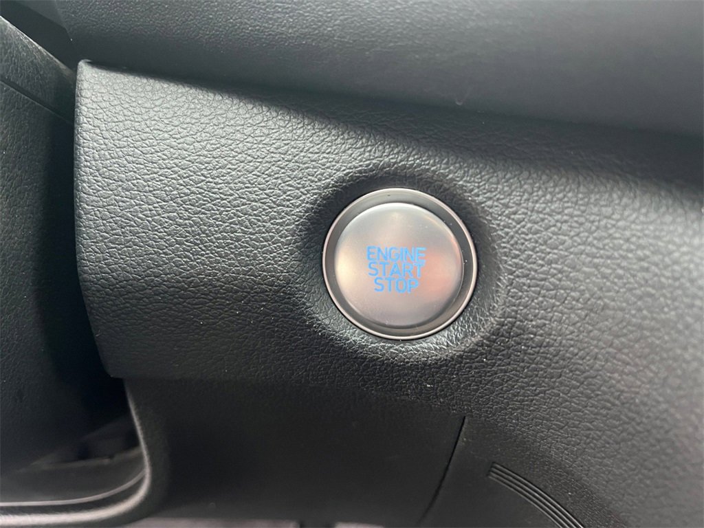 Used 2022 Hyundai Santa Fe SEL image 32