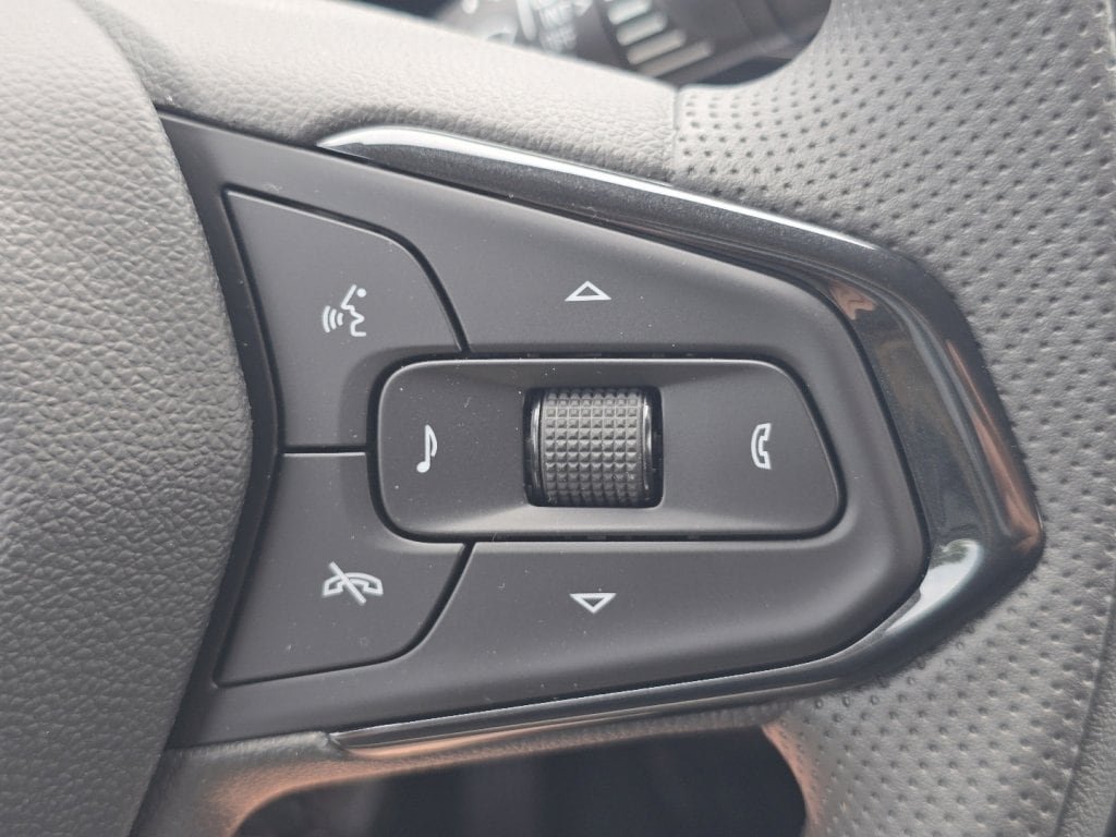 New 2026 Chevrolet Trax LT FWD image 30