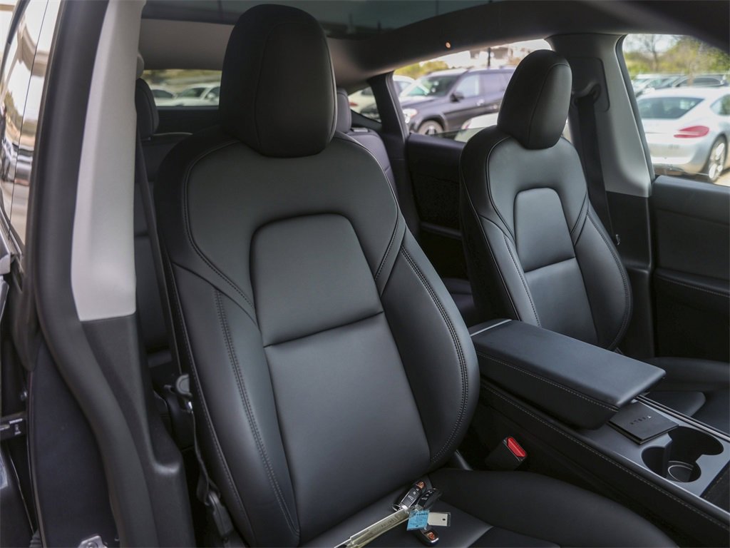 Used 2022 Tesla Model Y Performance image 33