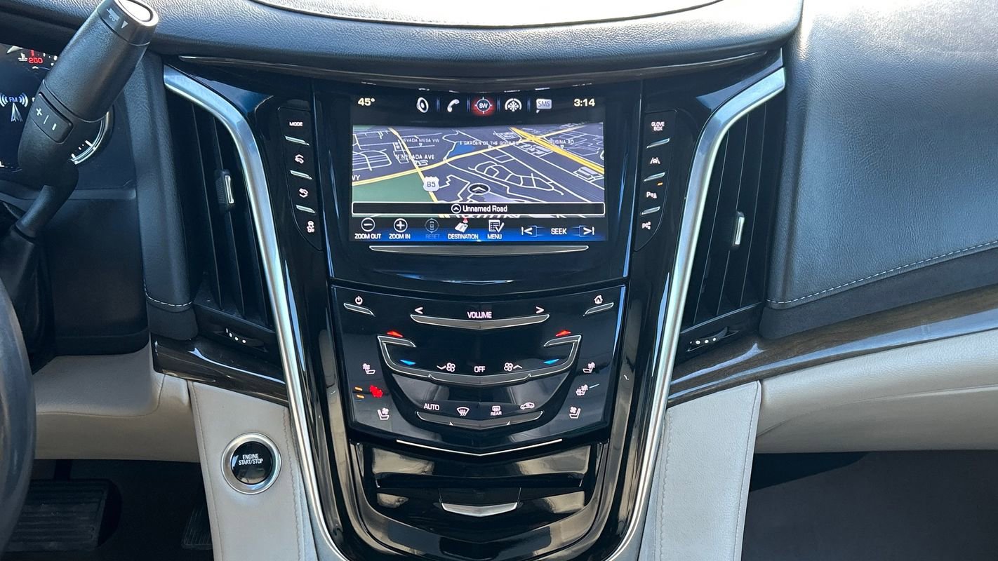 Used 2019 Cadillac Escalade ESV Luxury image 28