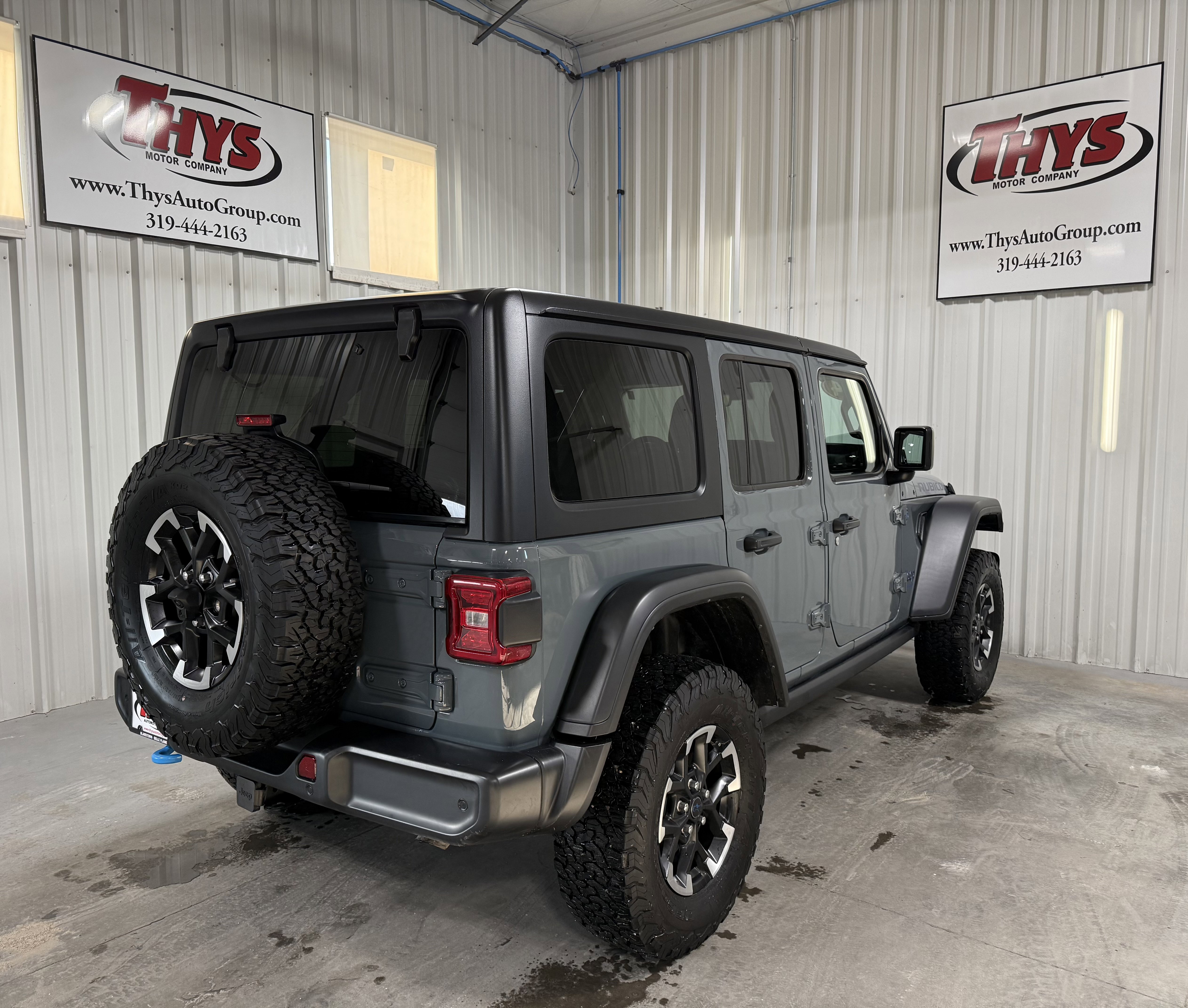 Used 2024 Jeep Wrangler Unlimited Rubicon 4xe w/ Technology Group image 3