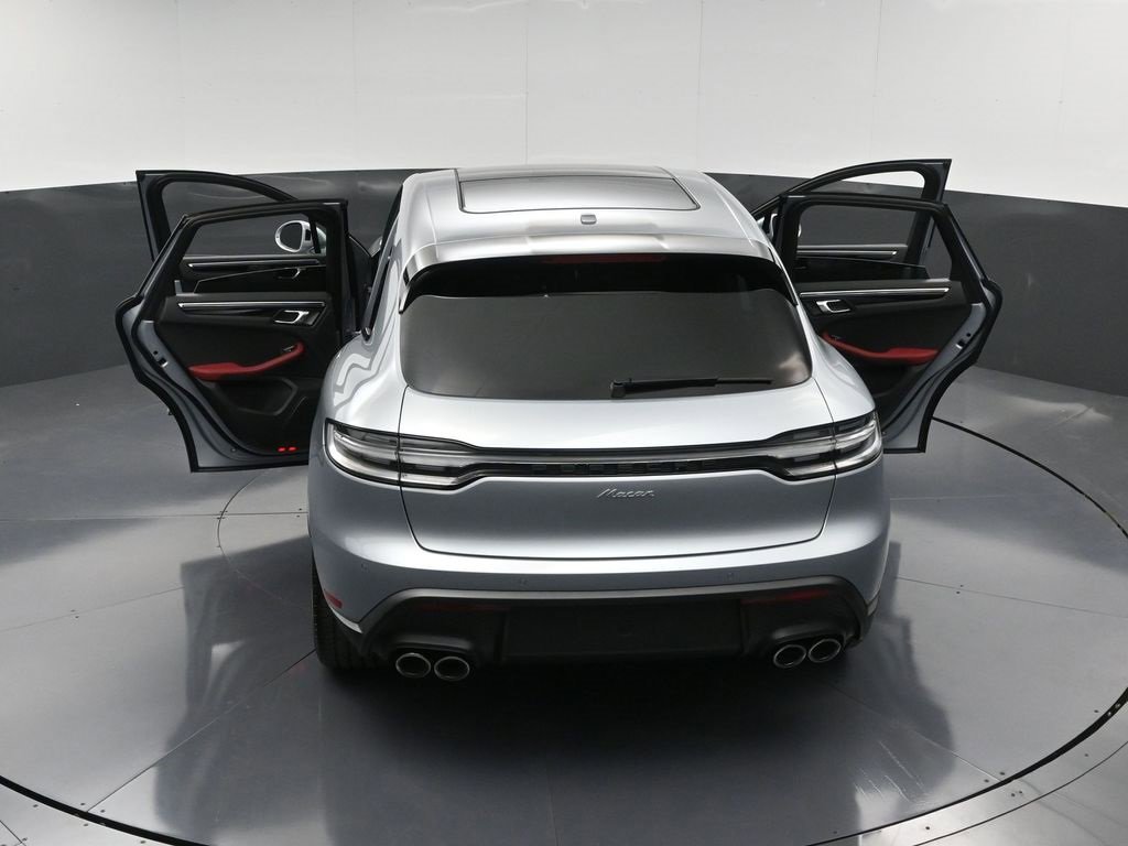 New 2026 Porsche Macan image 34