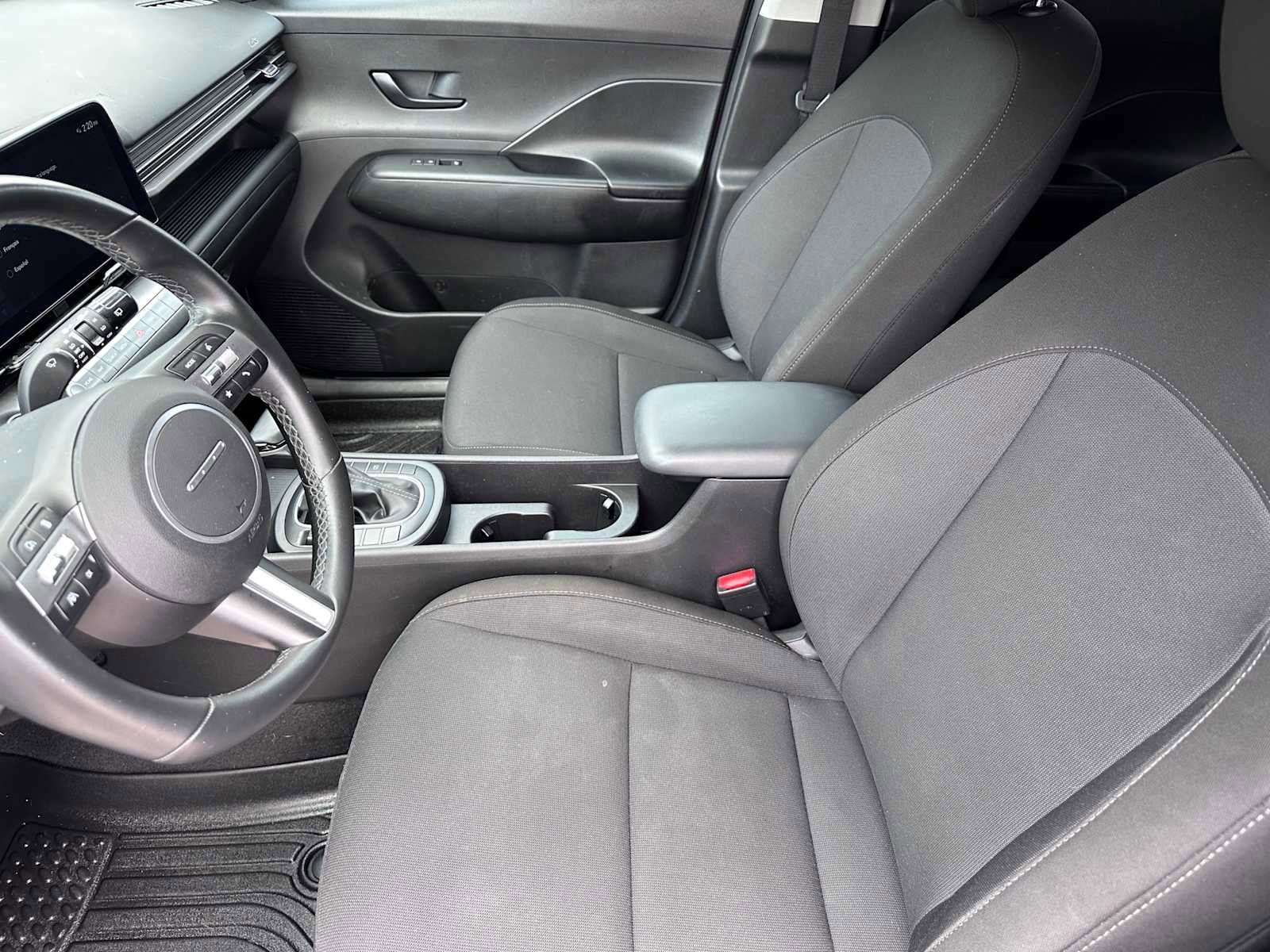 Used 2024 Hyundai Kona SEL FWD image 11