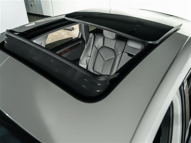 Used 2025 Porsche Macan image 17