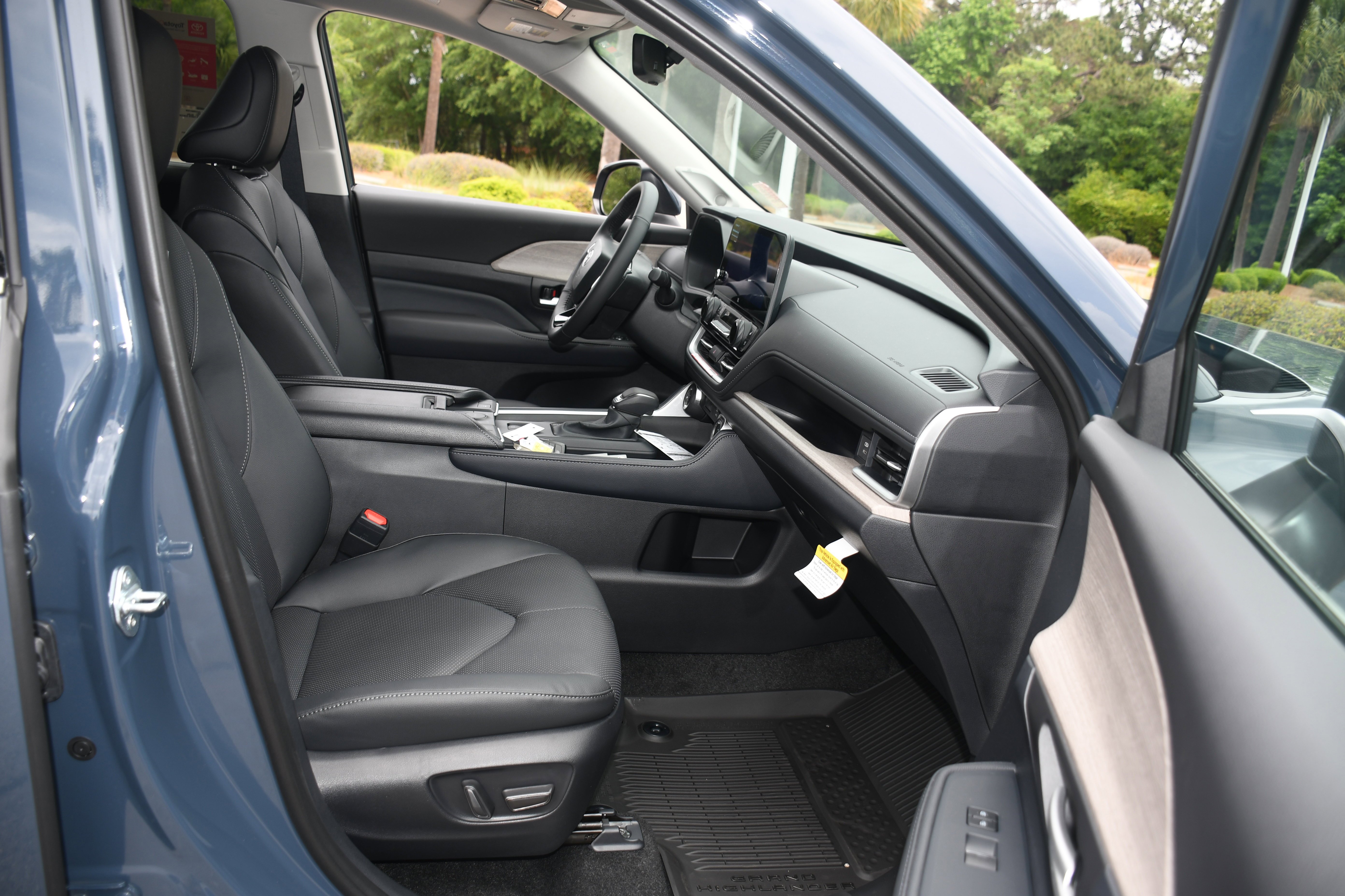 New 2026 Toyota Grand Highlander FWD image 11