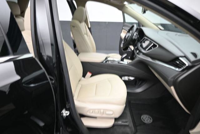 Used 2020 Buick Enclave Premium w/ Sun and Sites Package AWD/4WD image 31
