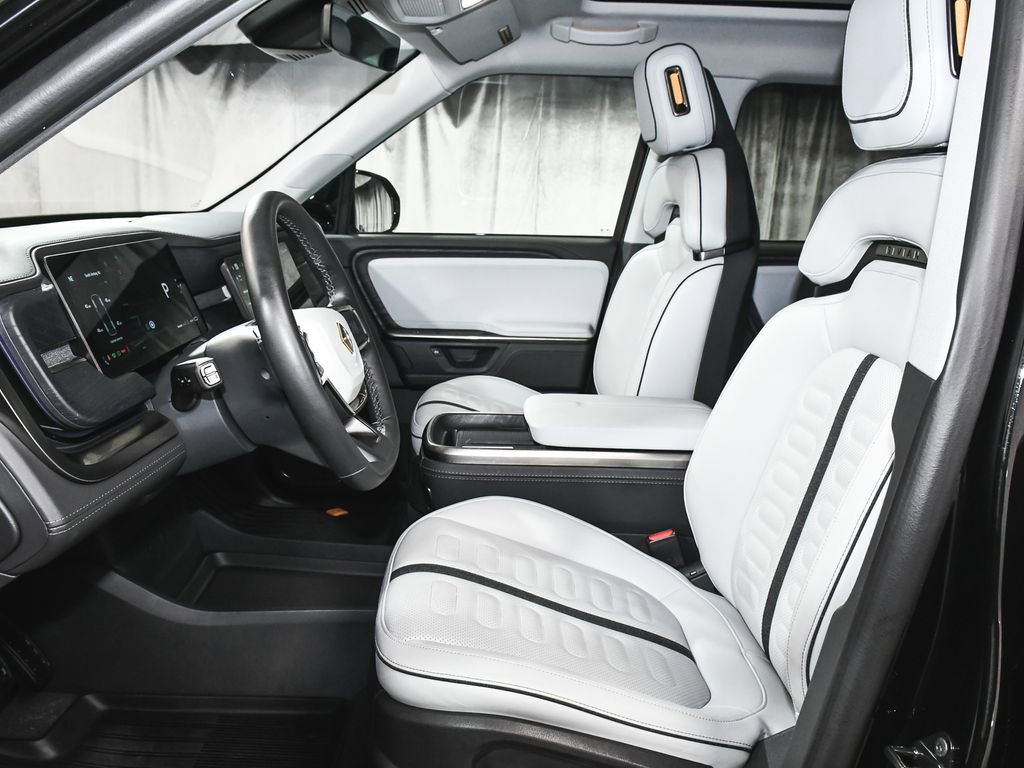 Used 2025 Rivian R1S Adventure image 42
