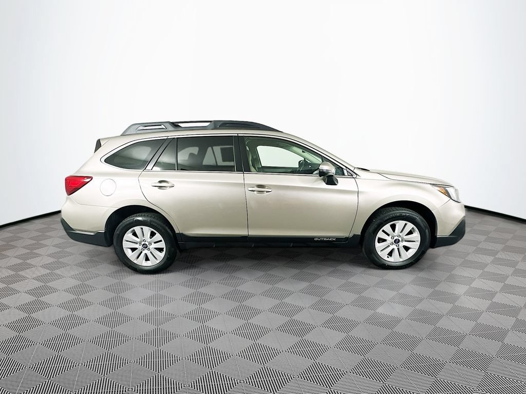 Used 2019 Subaru Outback 2.5i Premium AWD/4WD image 11
