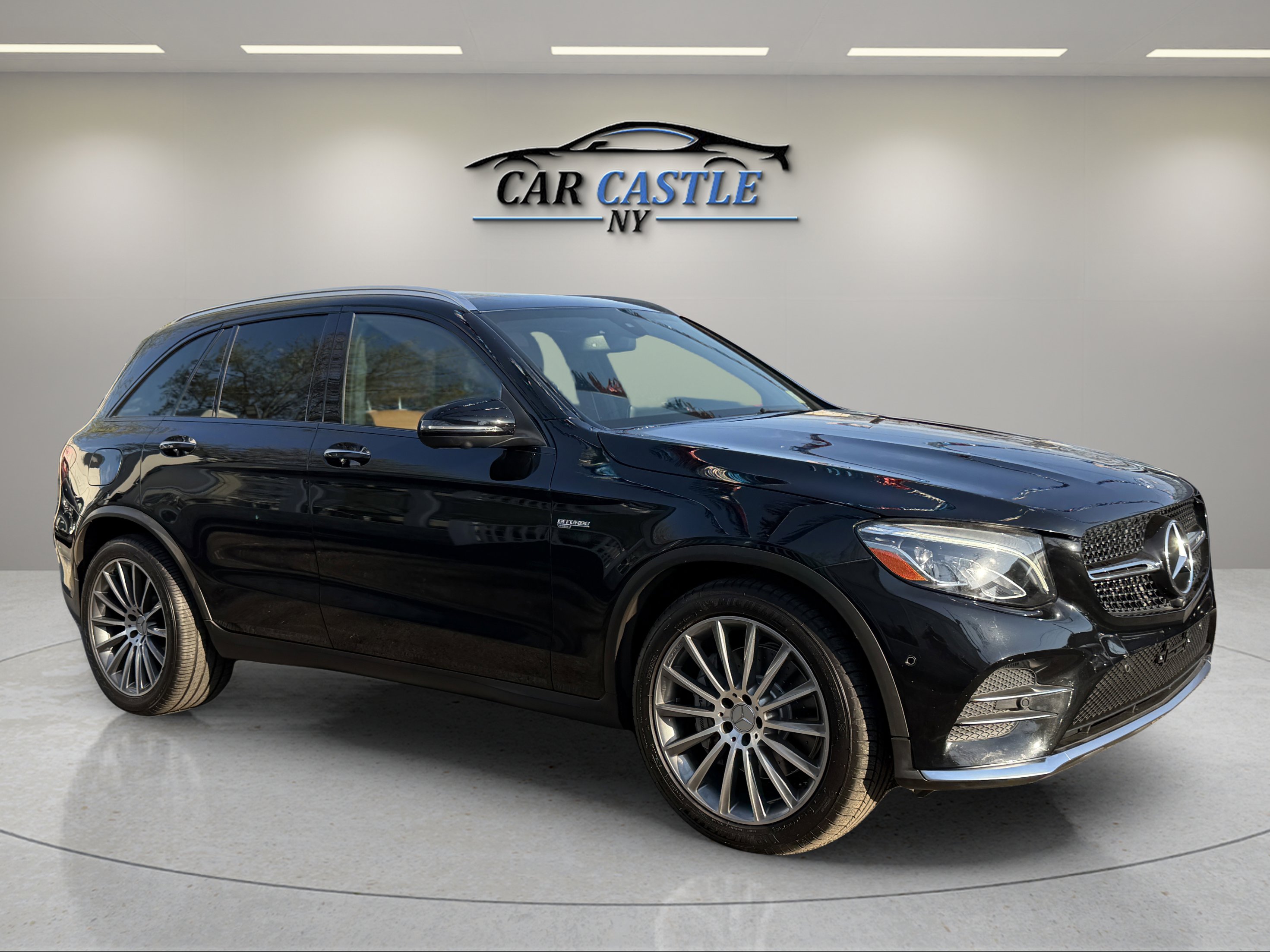 Used 2019 Mercedes-Benz GLC 43 AMG 4MATIC w/ Parking Assistance Package image 5