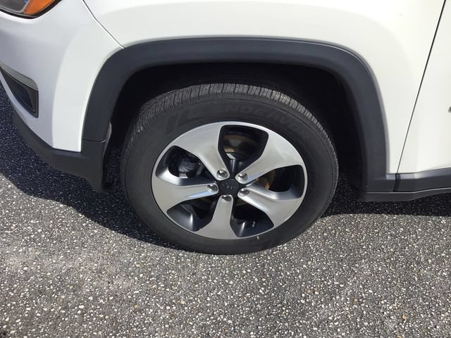 Used 2018 Jeep Compass Latitude w/ Popular Equipment Group FWD image 18