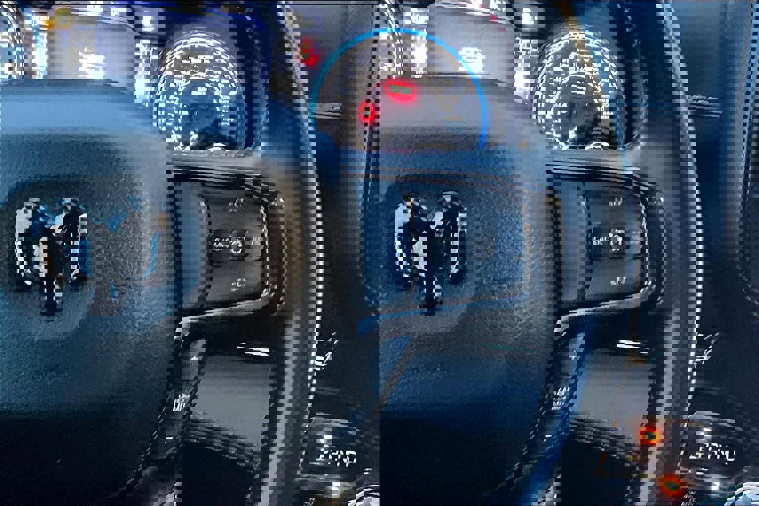 Used 2022 RAM 1500 Limited w/ Body-Colour Bumper Group image 26