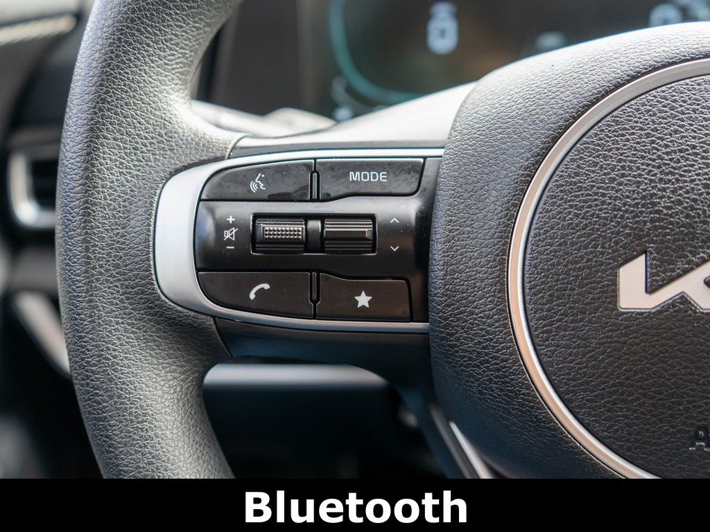 Certified 2025 Kia Sportage LX image 19