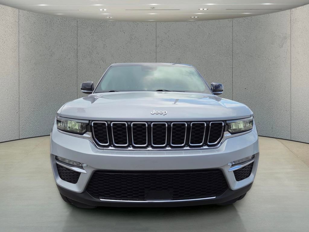 Used 2023 Jeep Grand Cherokee Limited RWD image 11