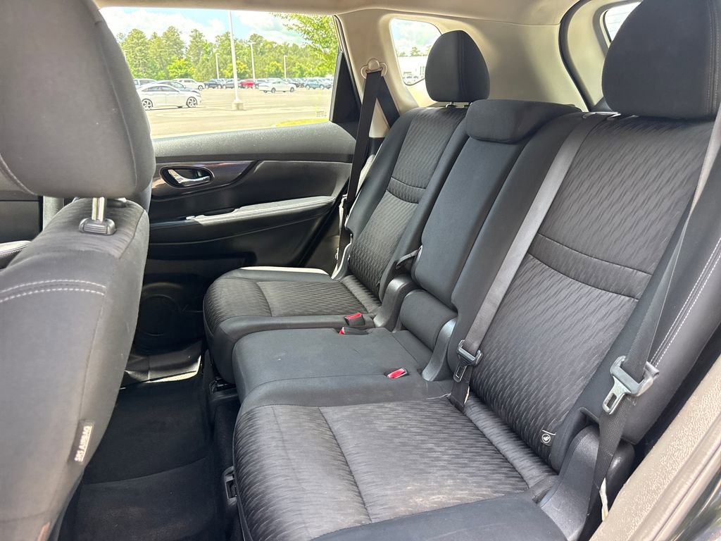 Used 2018 Nissan Rogue S FWD image 31