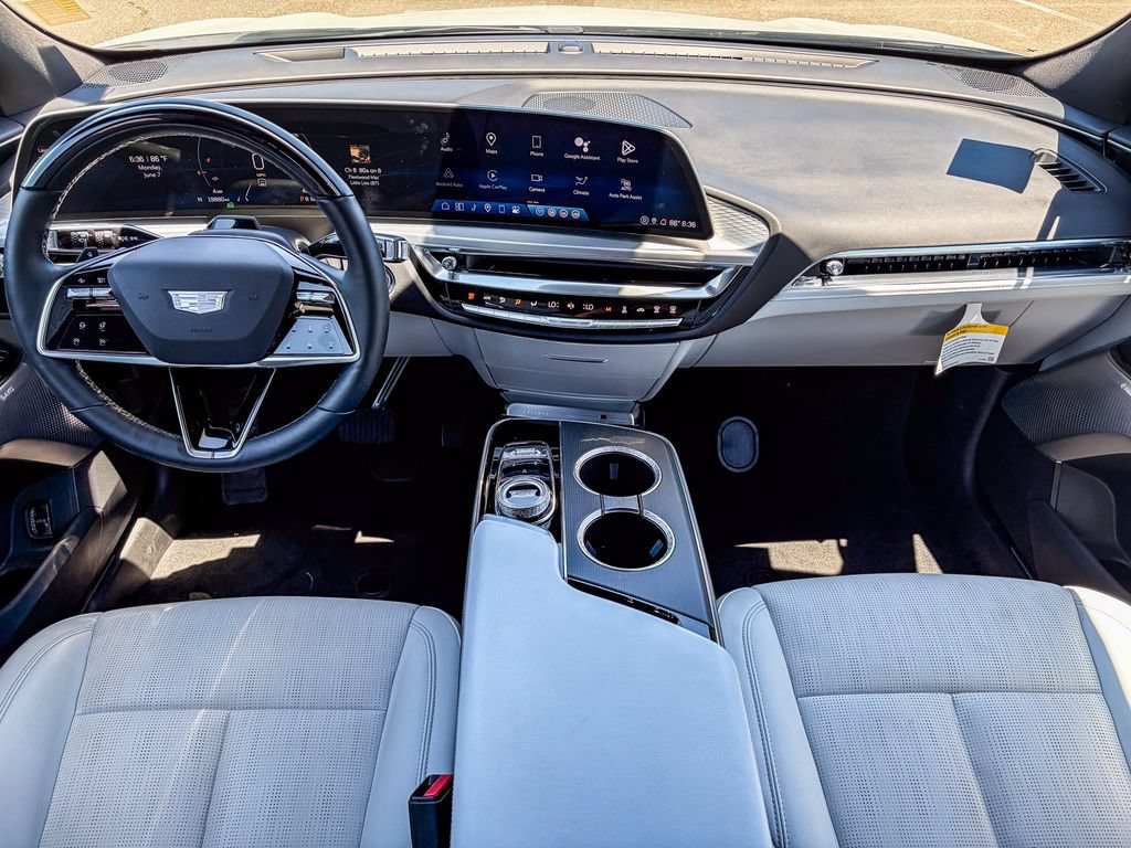 Certified 2024 Cadillac Lyriq Luxury AWD/4WD image 11