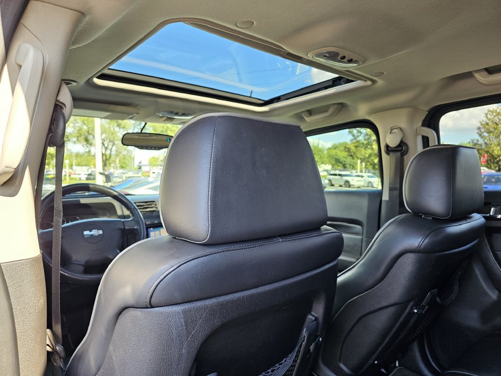 Used 2010 HUMMER H3 Luxury AWD/4WD image 16